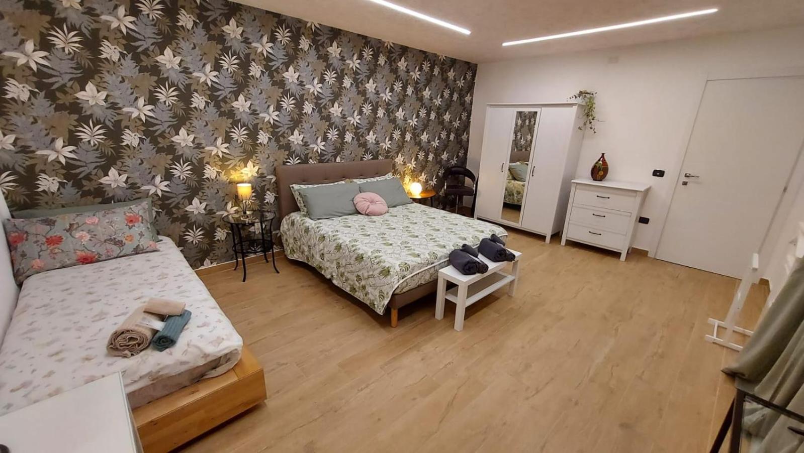 Dn Holiday House Катания Экстерьер фото