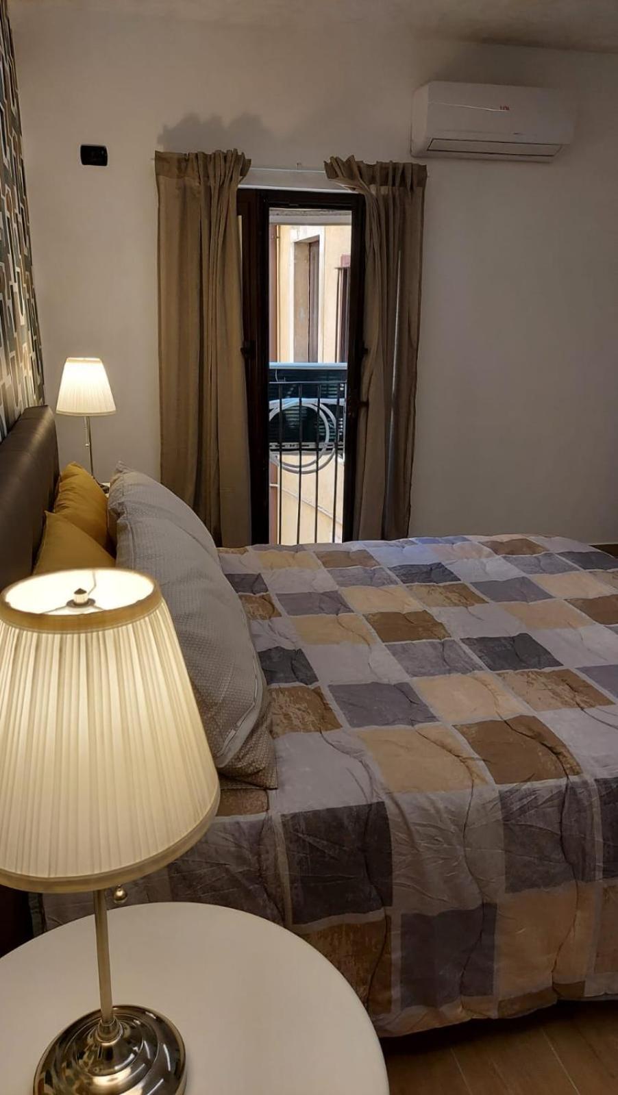Dn Holiday House Катания Экстерьер фото